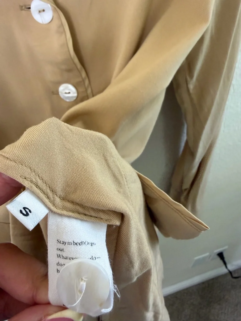 Sleeper Beige Feathers Party Pyjama Button Down Pajama‎ Lounge Top Womens Size S